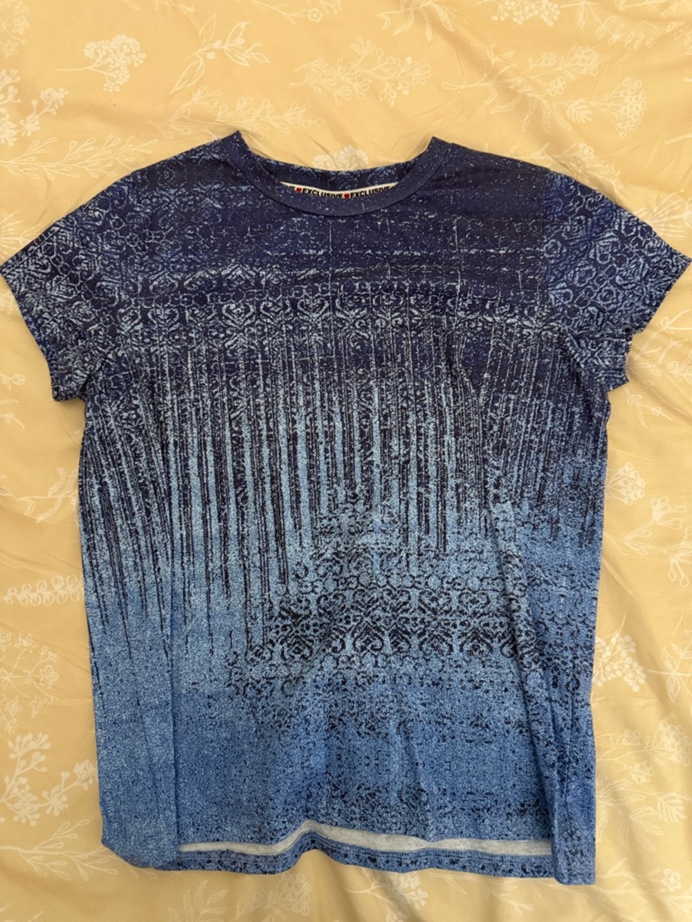 Women’s Short Sleeve Ombre Blue Pattern Tee - Brand: